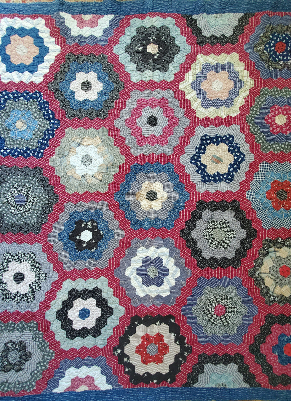 Hexagon Flower Antique Quilt ca 1920