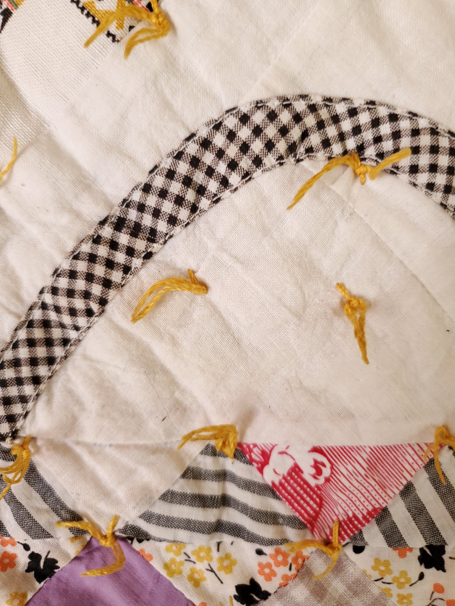 Hand Tied Vintage Basket Quilt