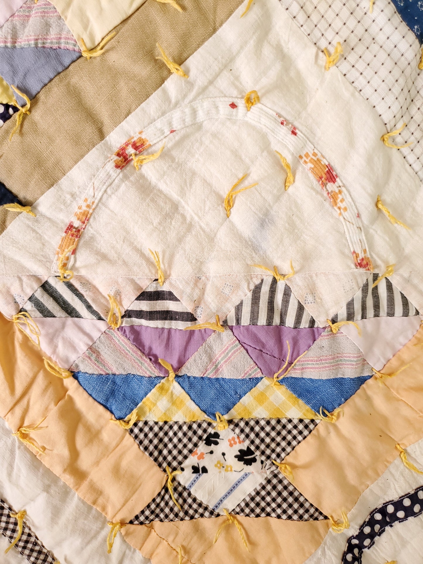 Hand Tied Vintage Basket Quilt