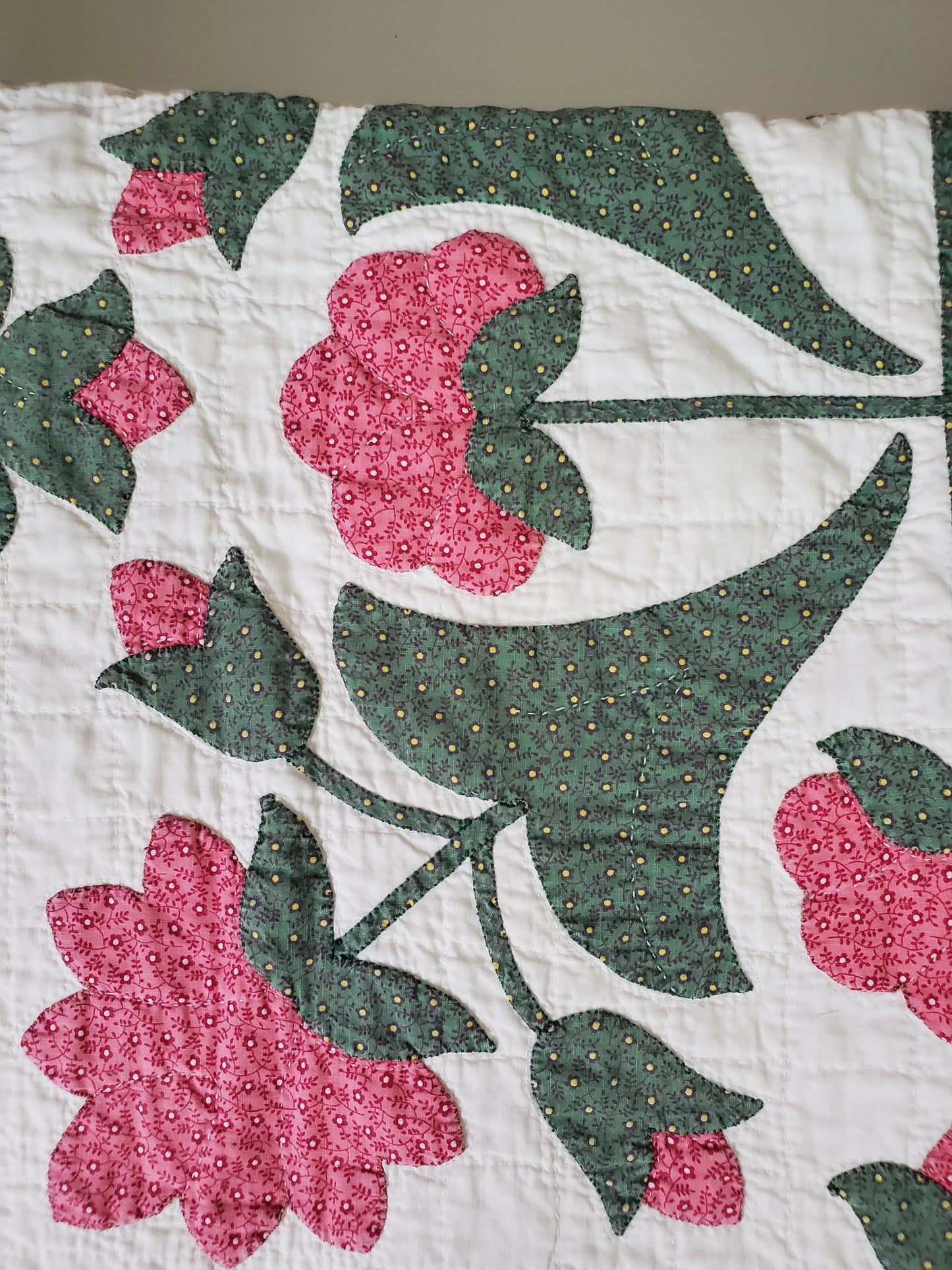 Stunning Antique Applique Quilt