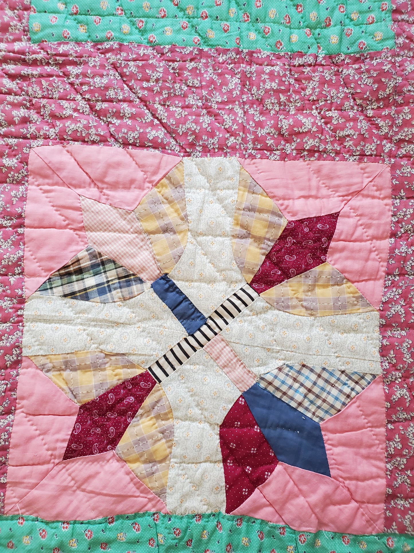 Vintage Patchwork Tulip Quilt ca1940