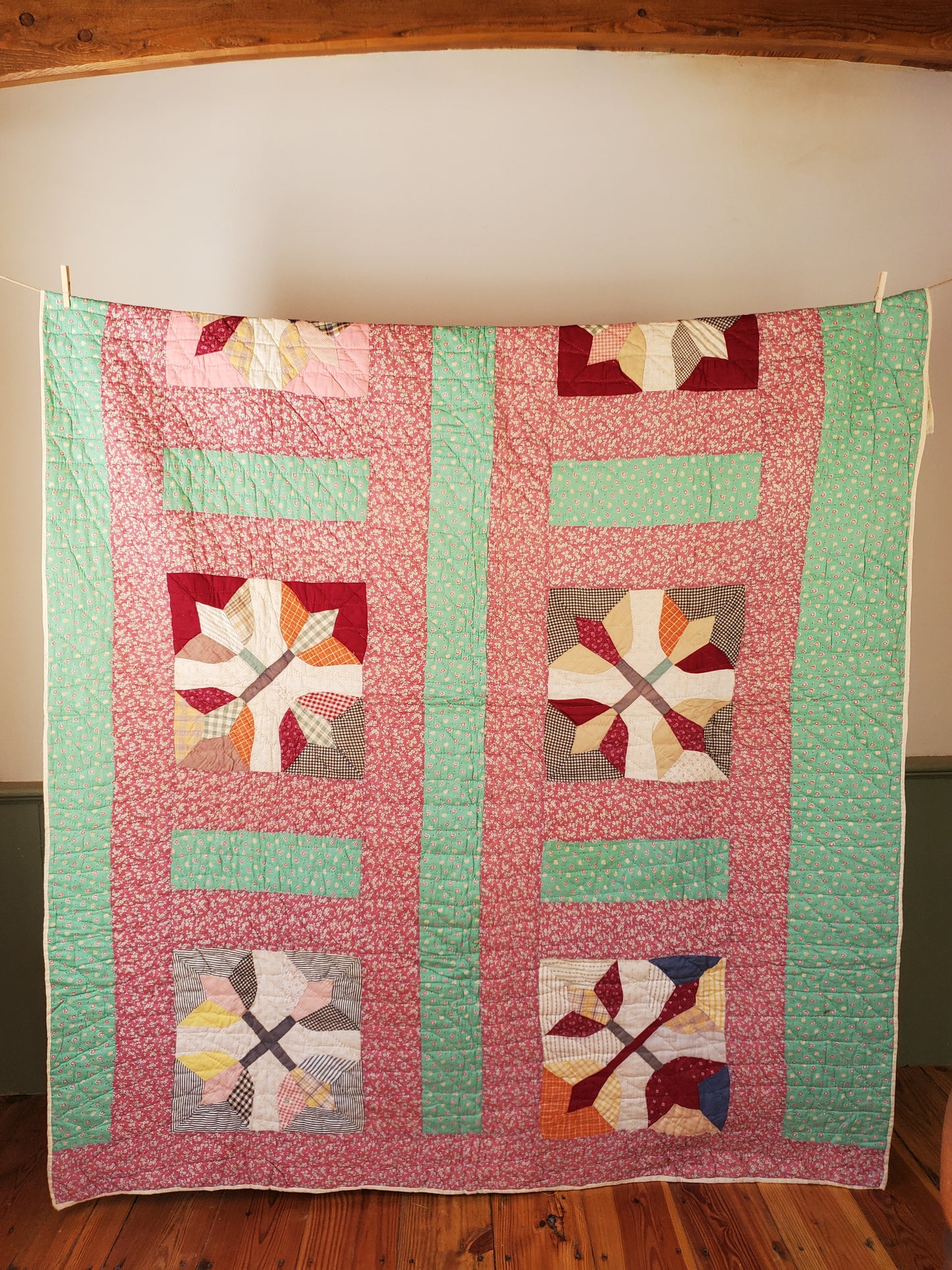 Vintage Patchwork Tulip Quilt ca1940