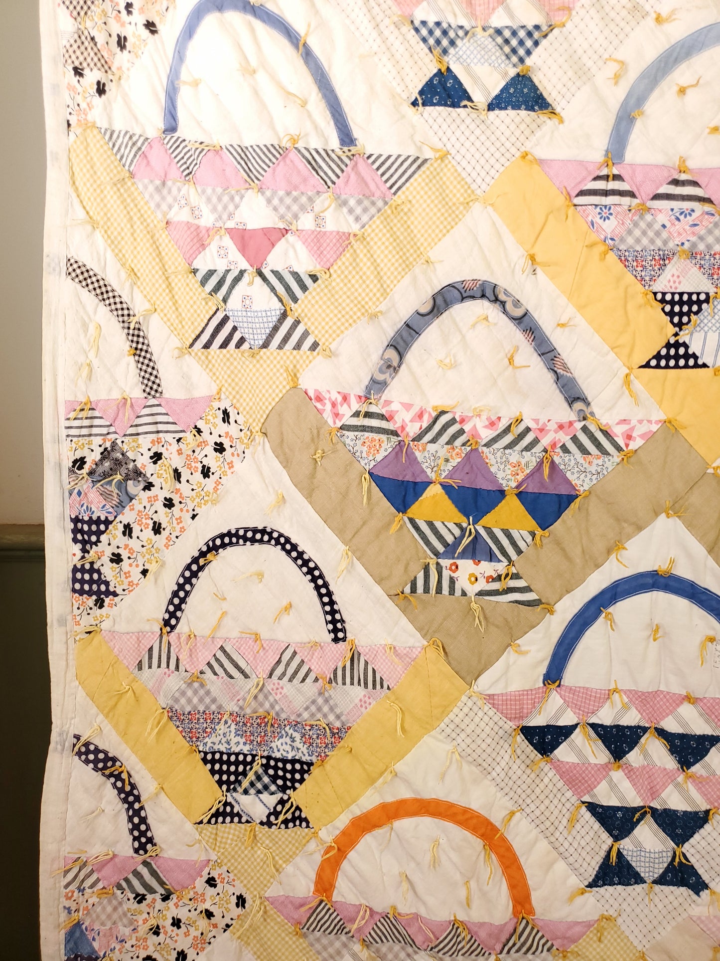 Hand Tied Vintage Basket Quilt