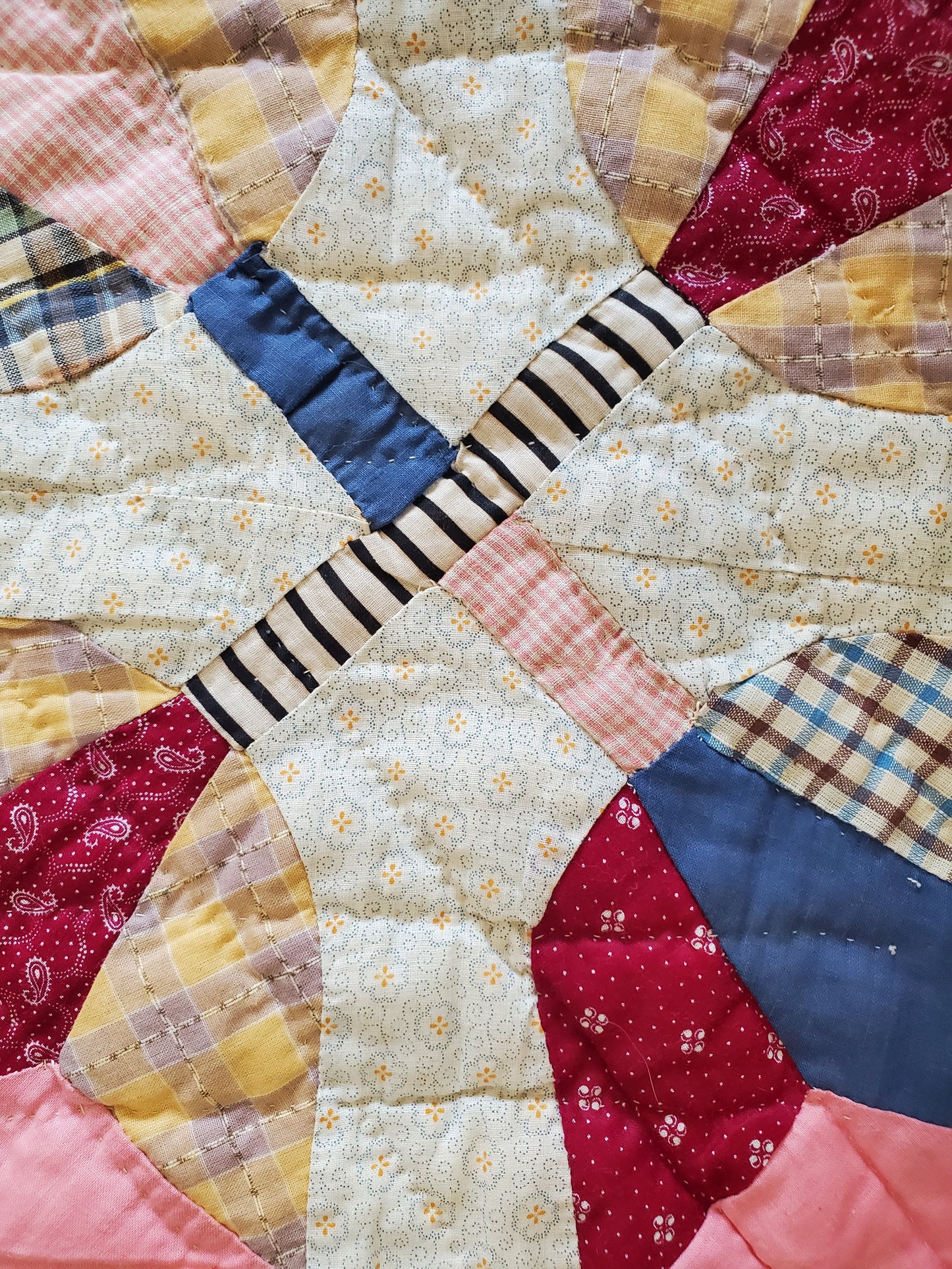 Vintage Patchwork Tulip Quilt ca1940