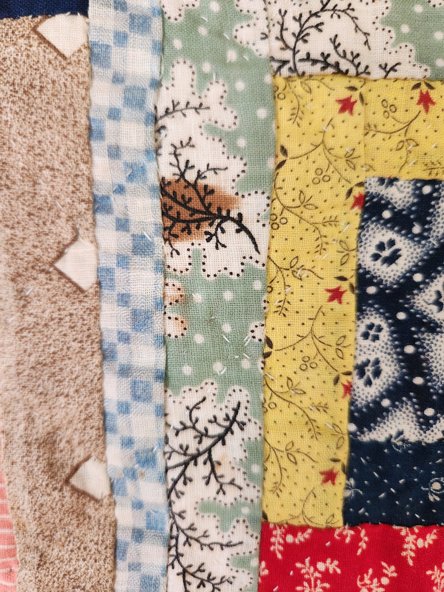Hand Stitched Log Cabin Quilt c1930