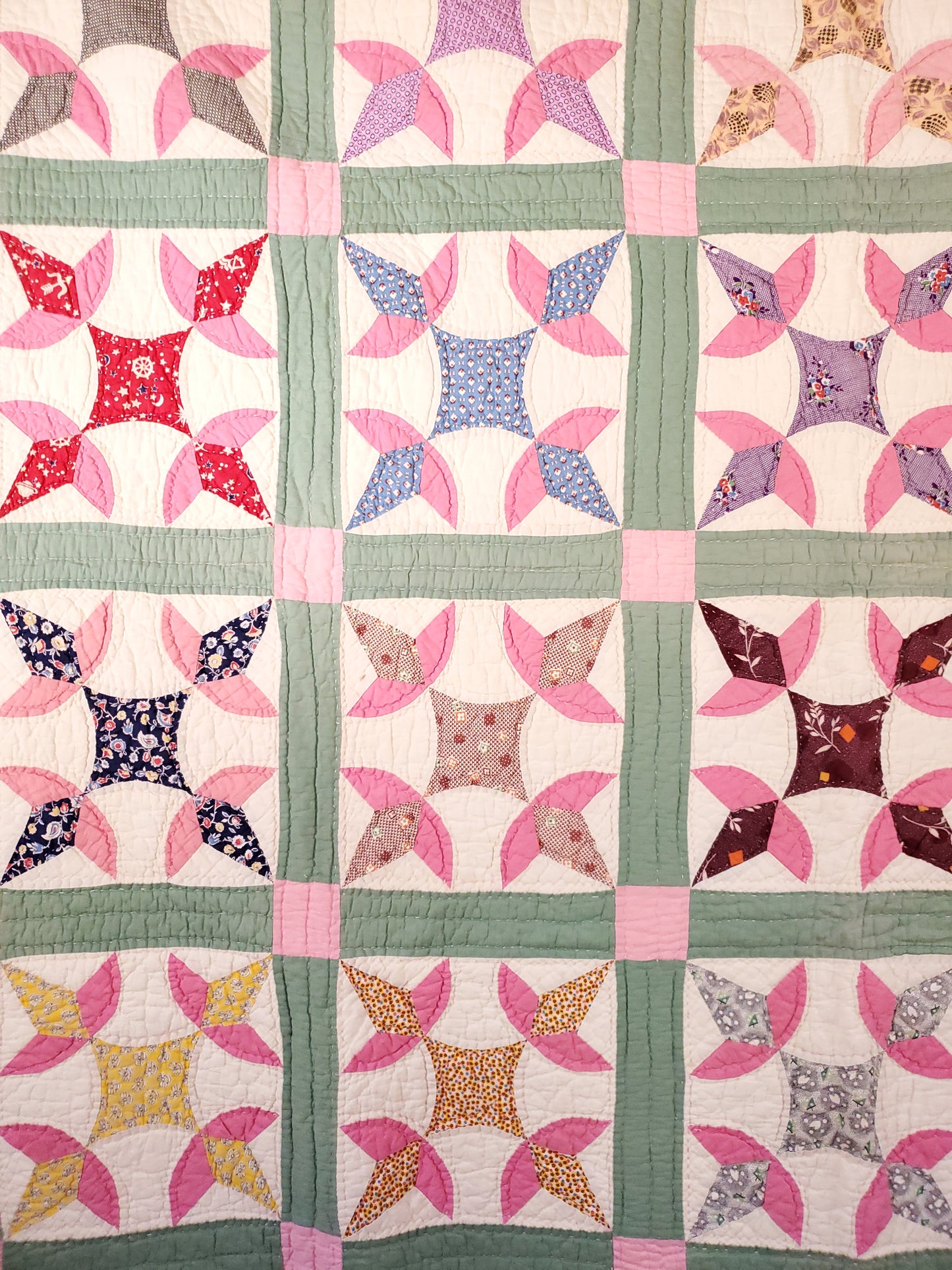 Vintage Feed Sack Wandering Foot Quilt, ca 1930