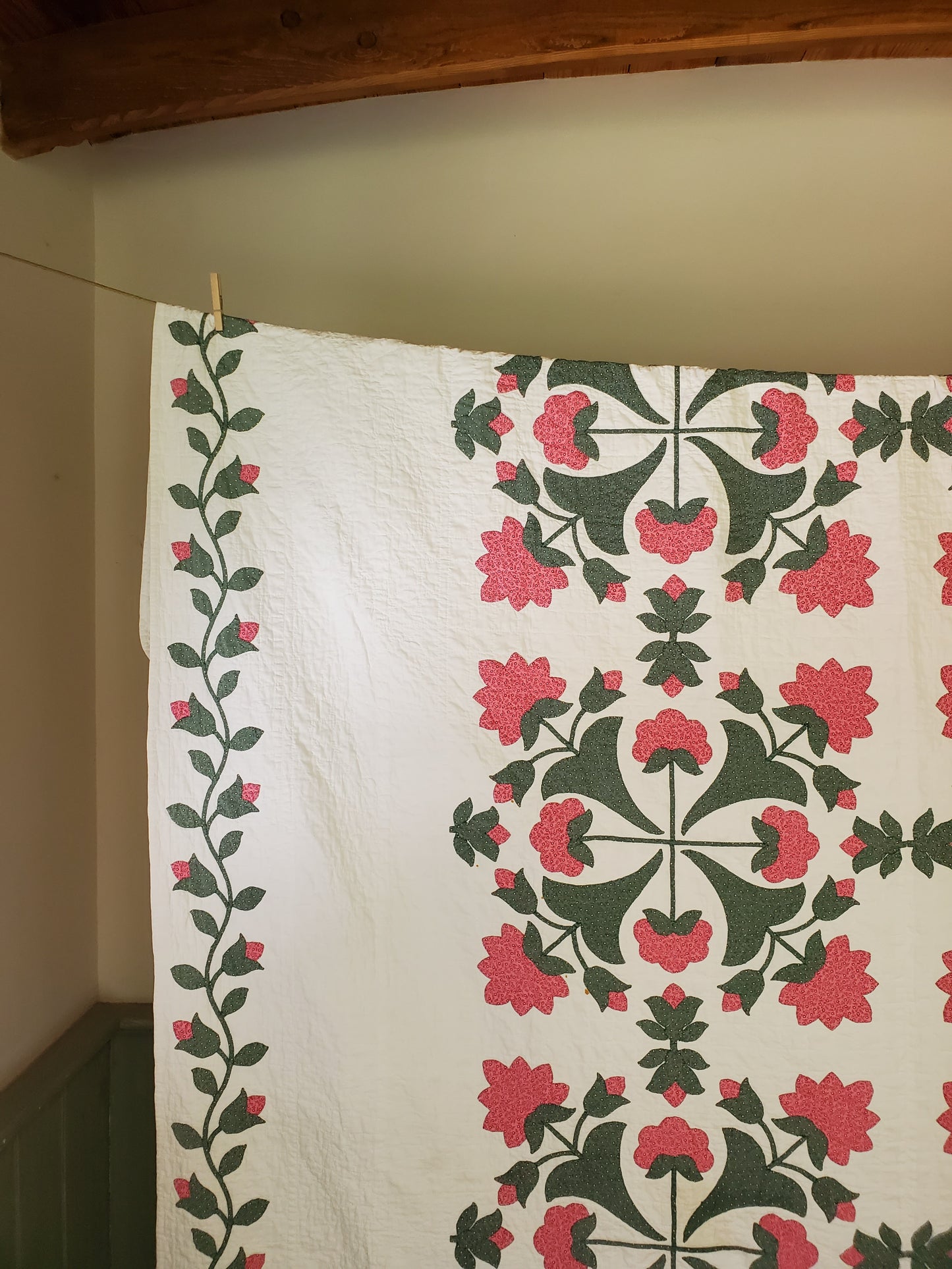 Stunning Antique Applique Quilt