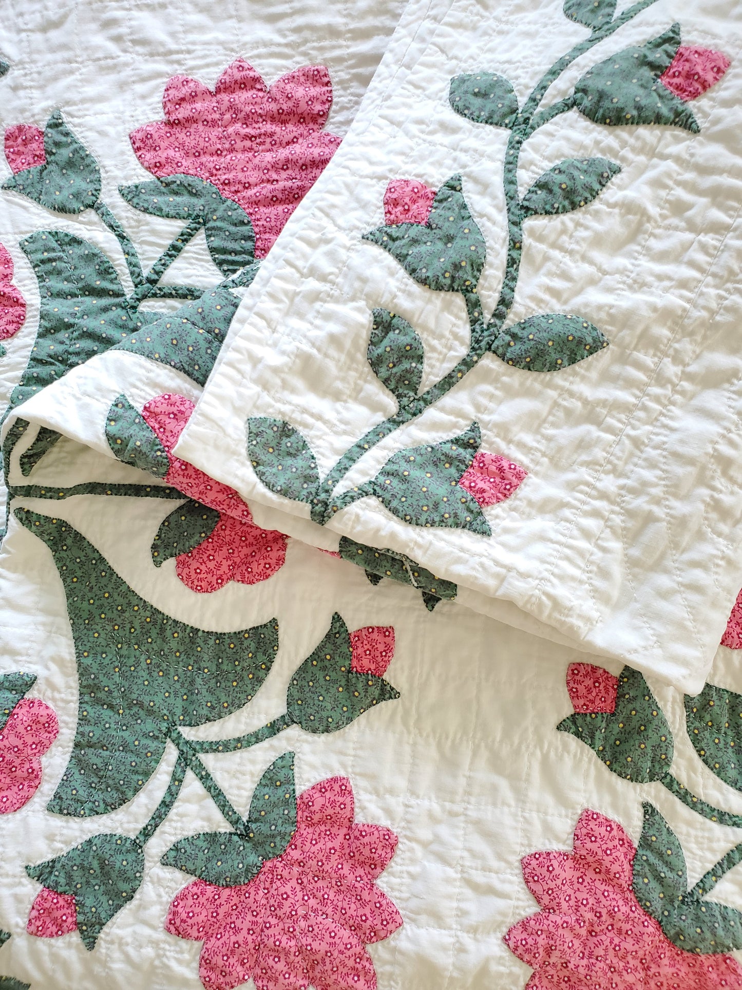 Stunning Antique Applique Quilt