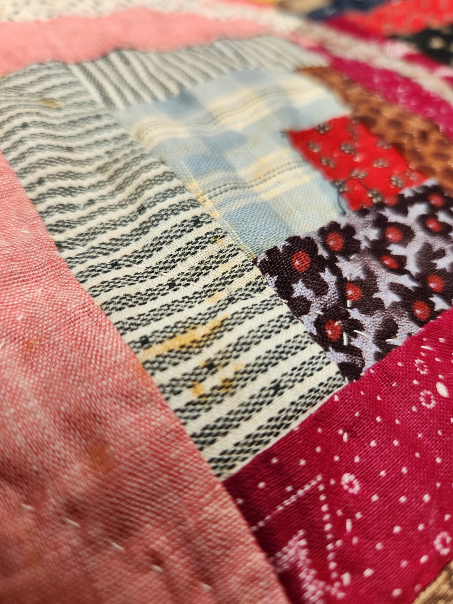 Hand Stitched Log Cabin Quilt c1930