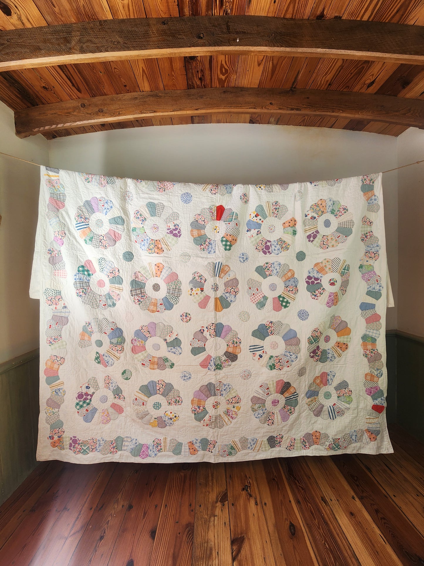 Gorgeous Feed Sack Dresden Plate Quilt c1930