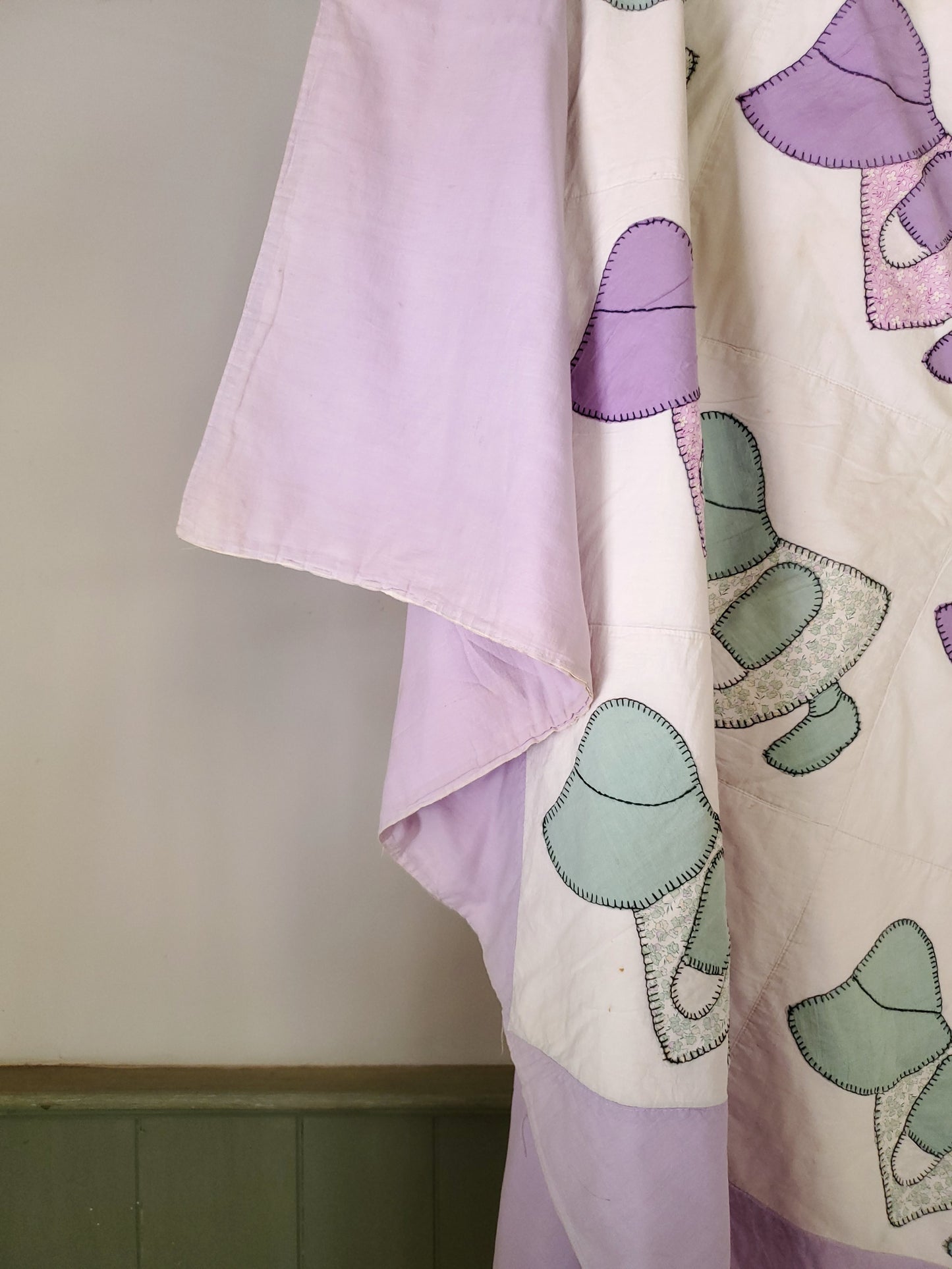 Lavender Vintage Sun Bonnet Sue Coverlet ca 1930