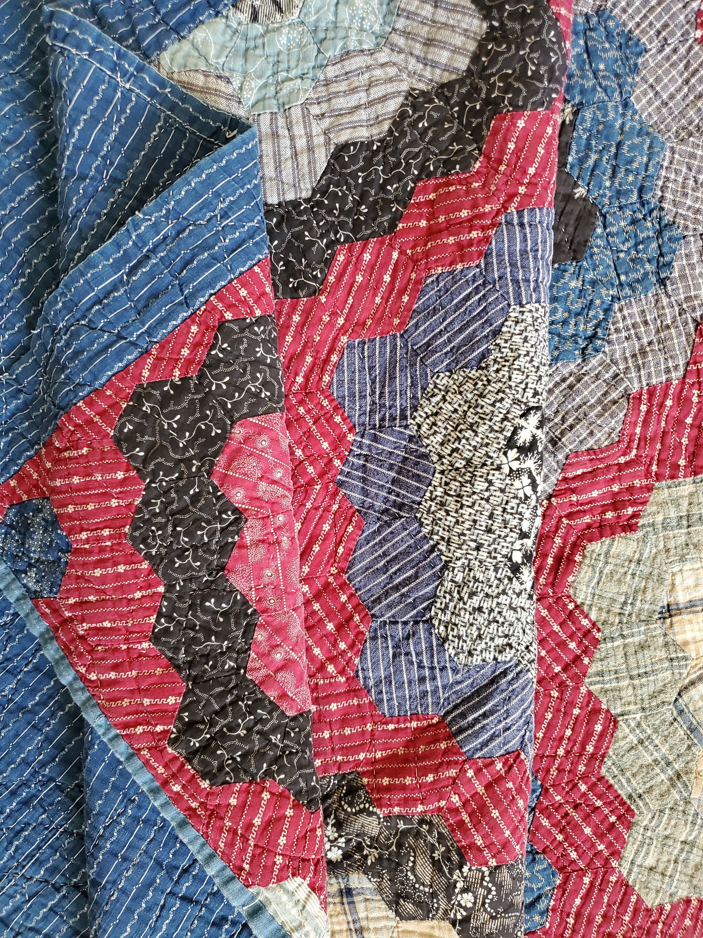 Hexagon Flower Antique Quilt ca 1920