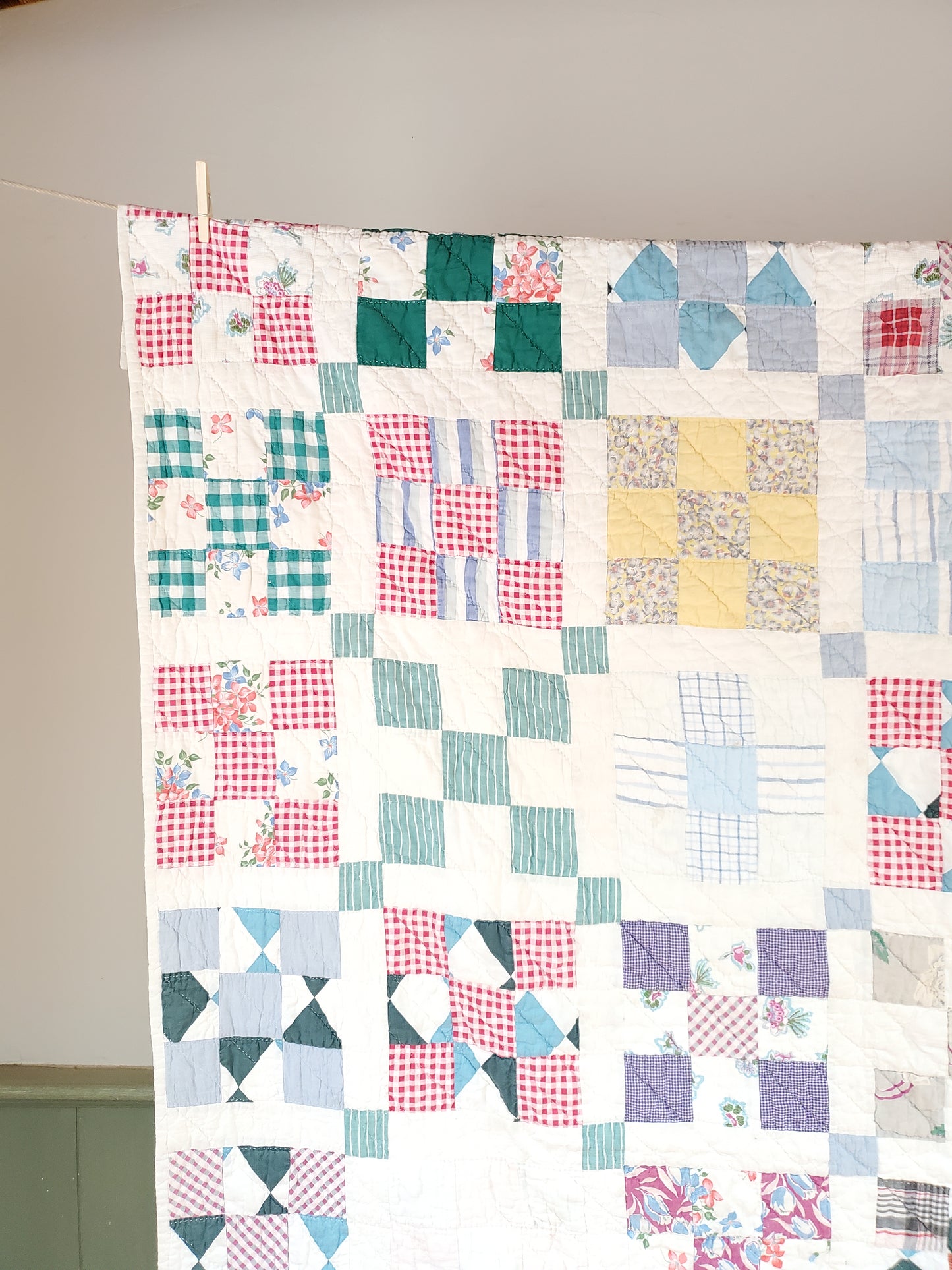 Vintage 9 Patch Feed Sack Quilt, ca 1940