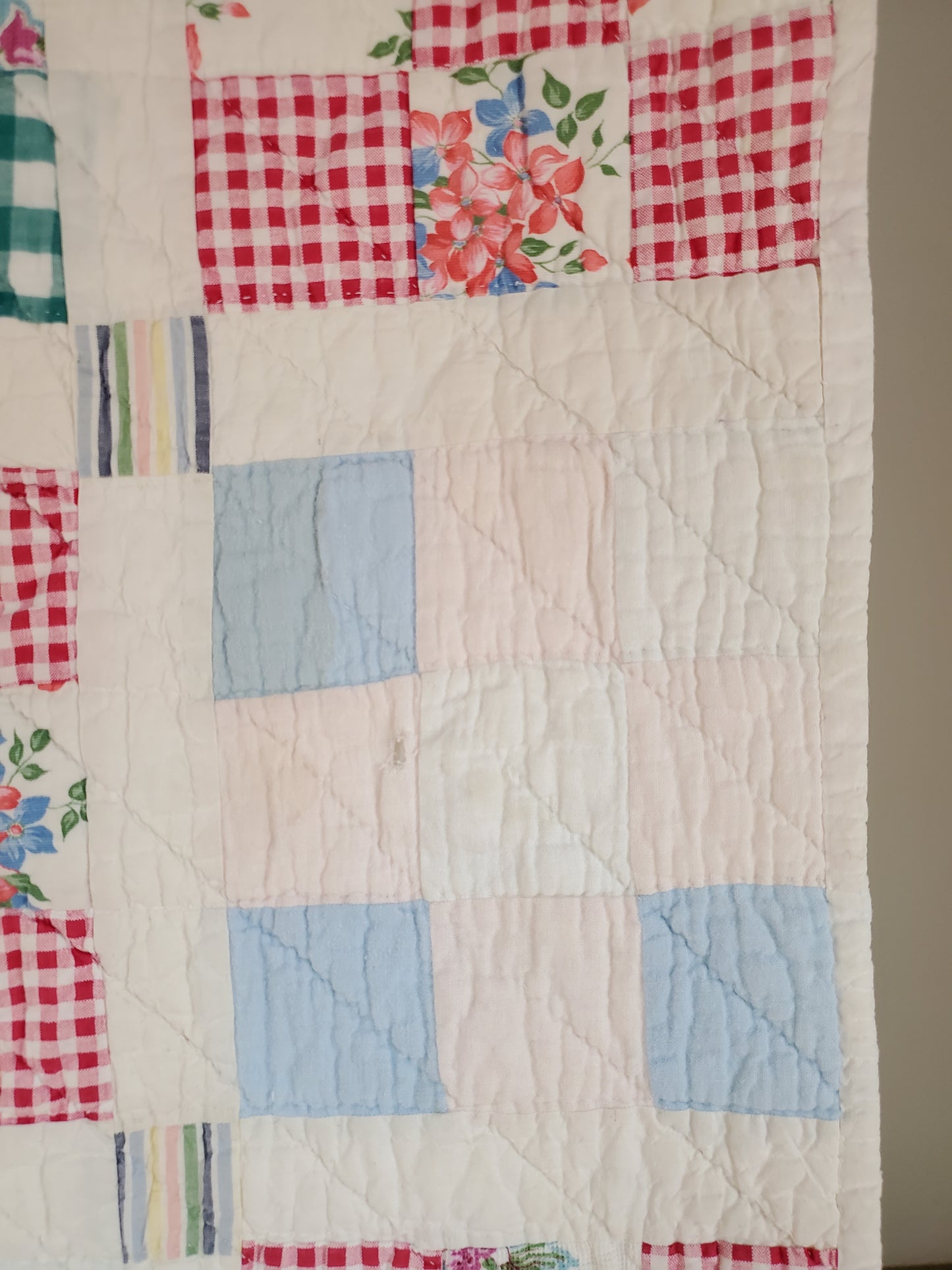 Vintage 9 Patch Feed Sack Quilt, ca 1940