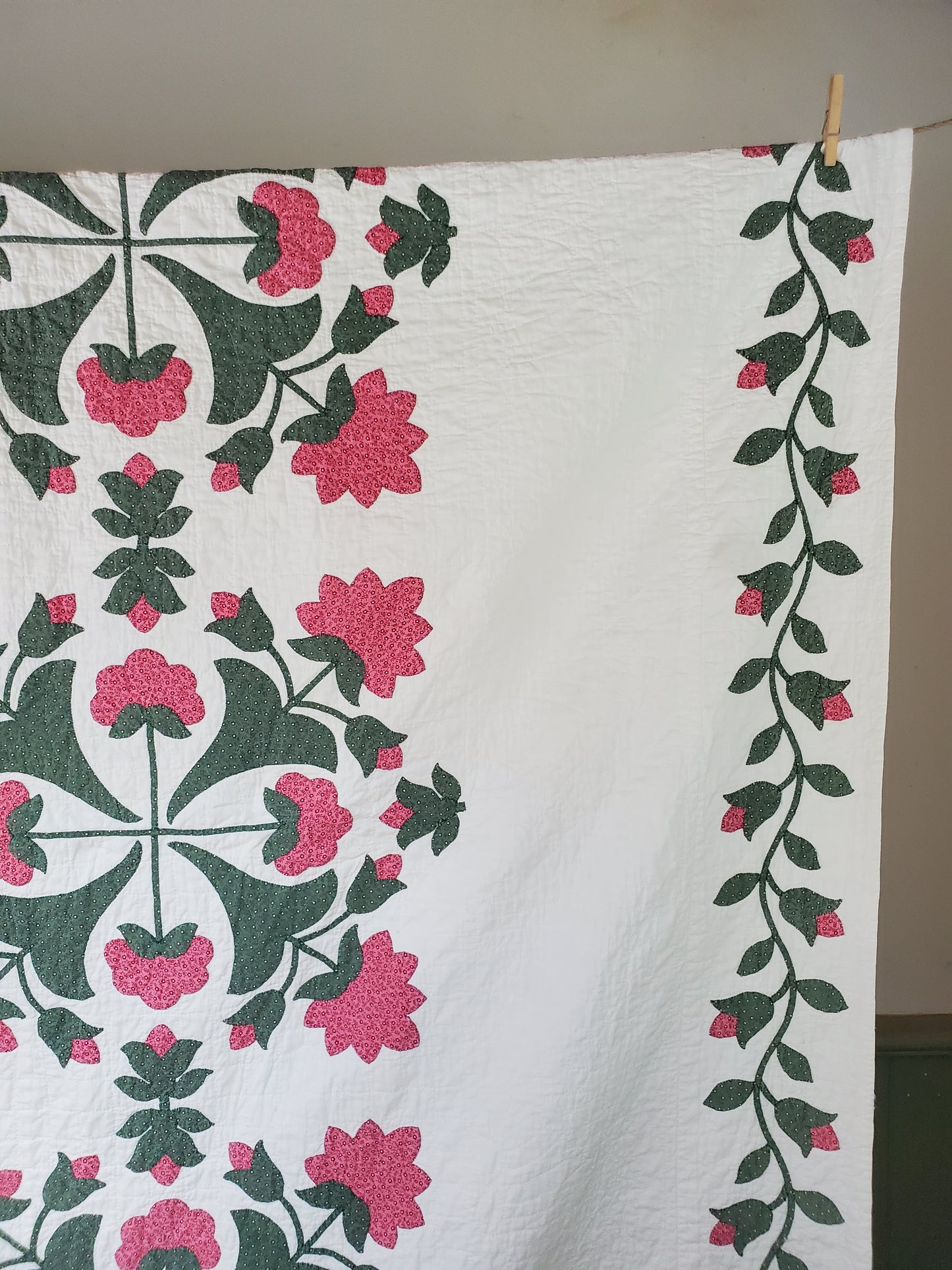 Stunning Antique Applique Quilt