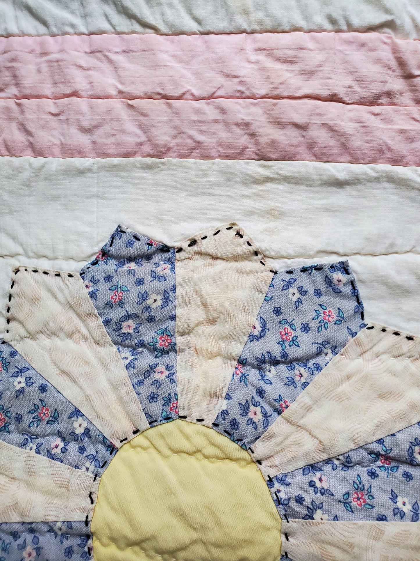Vintage Dresden Plate Applique Quilt, ca 1960