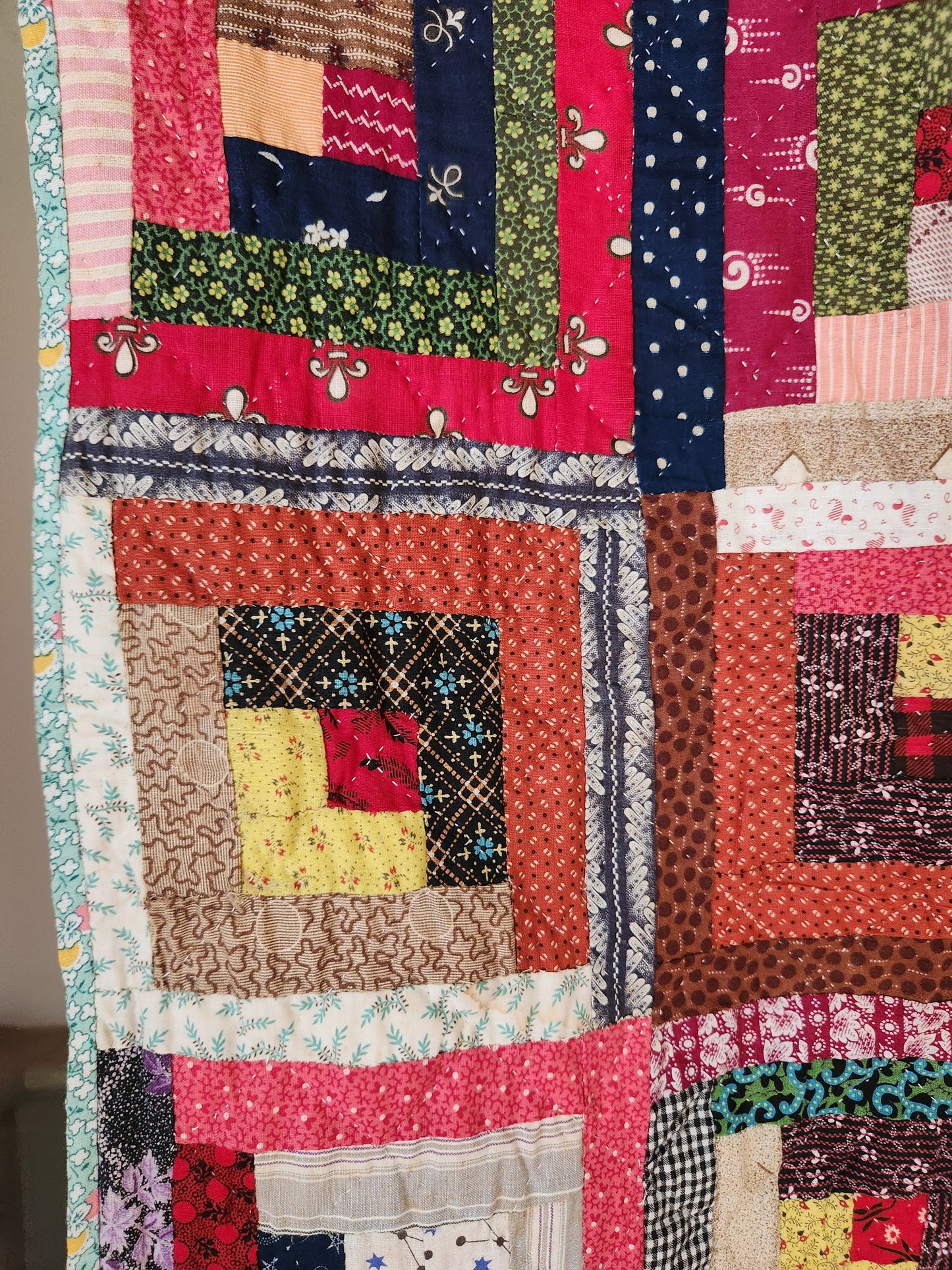 Hand Stitched Log Cabin Quilt c1930