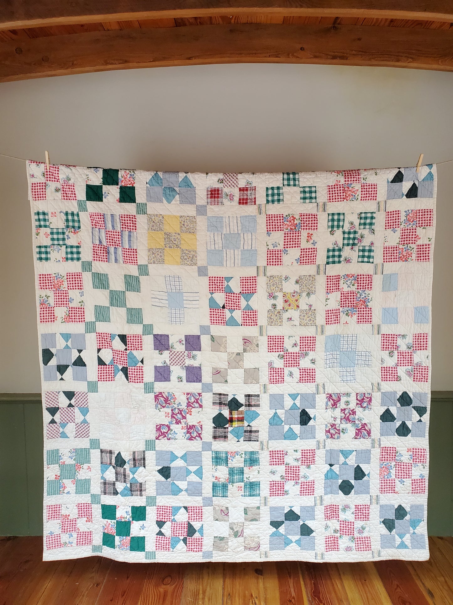 Vintage 9 Patch Feed Sack Quilt, ca 1940