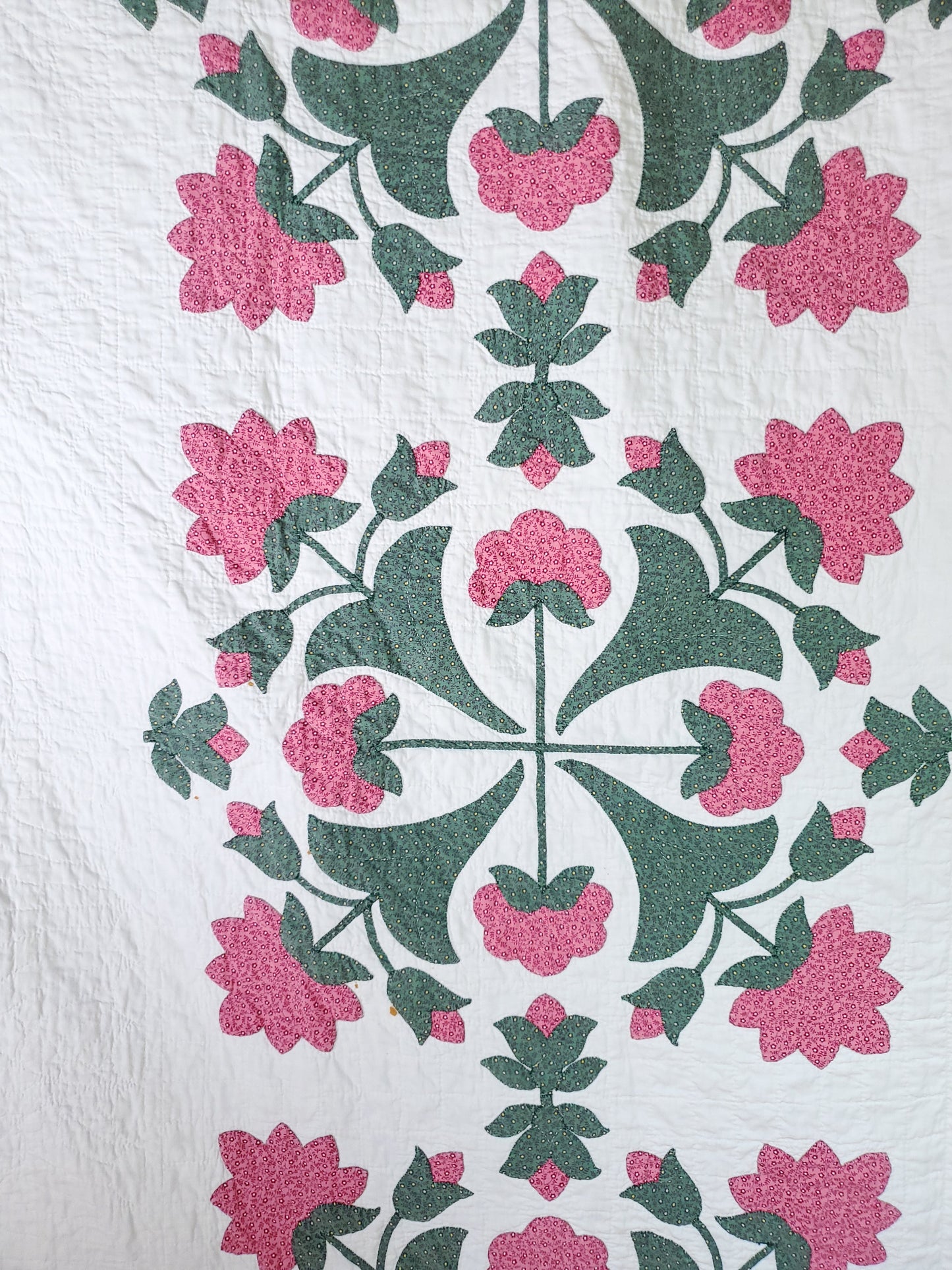 Stunning Antique Applique Quilt