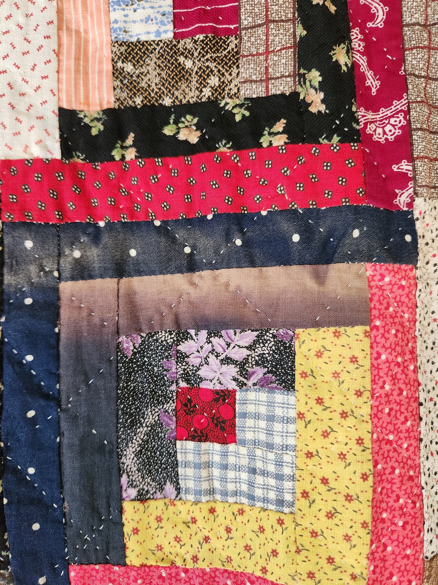 Hand Stitched Log Cabin Quilt c1930