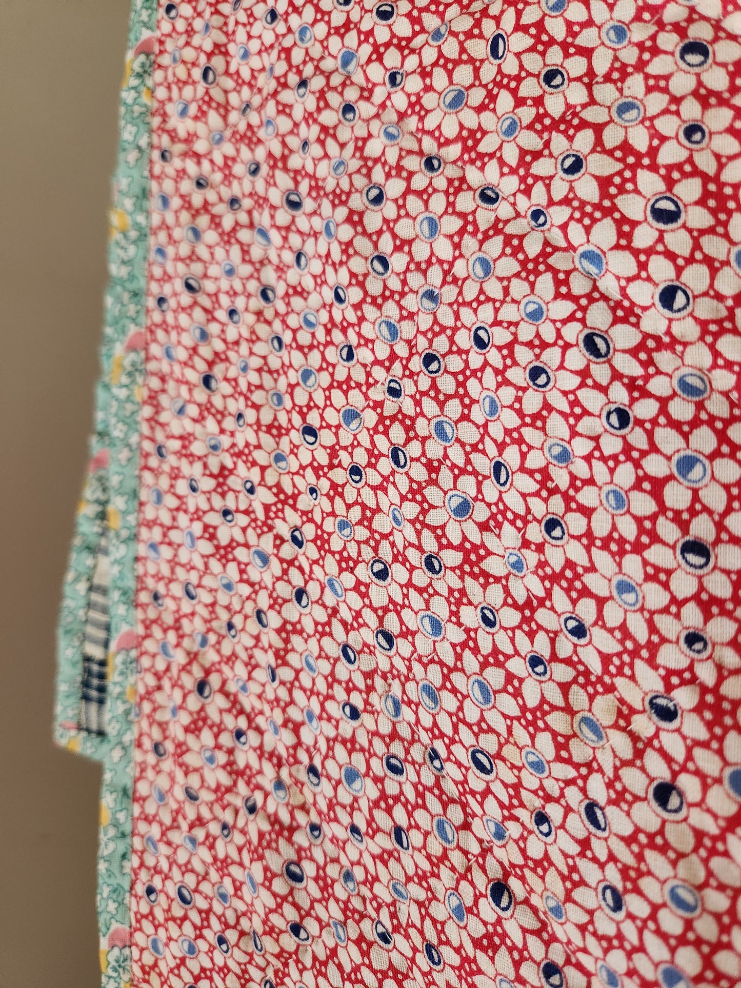 Hand Stitched Log Cabin Quilt c1930