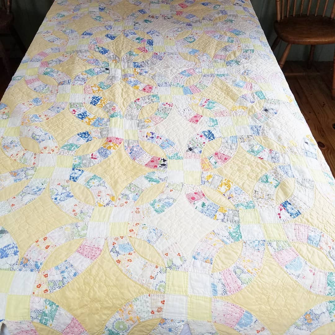 Double Wedding Ring Quilt'
