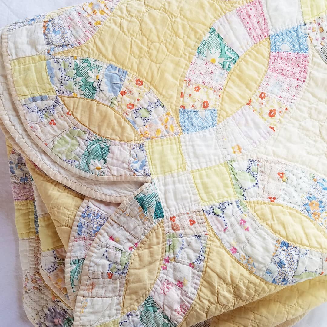 Double Wedding Ring Quilt'