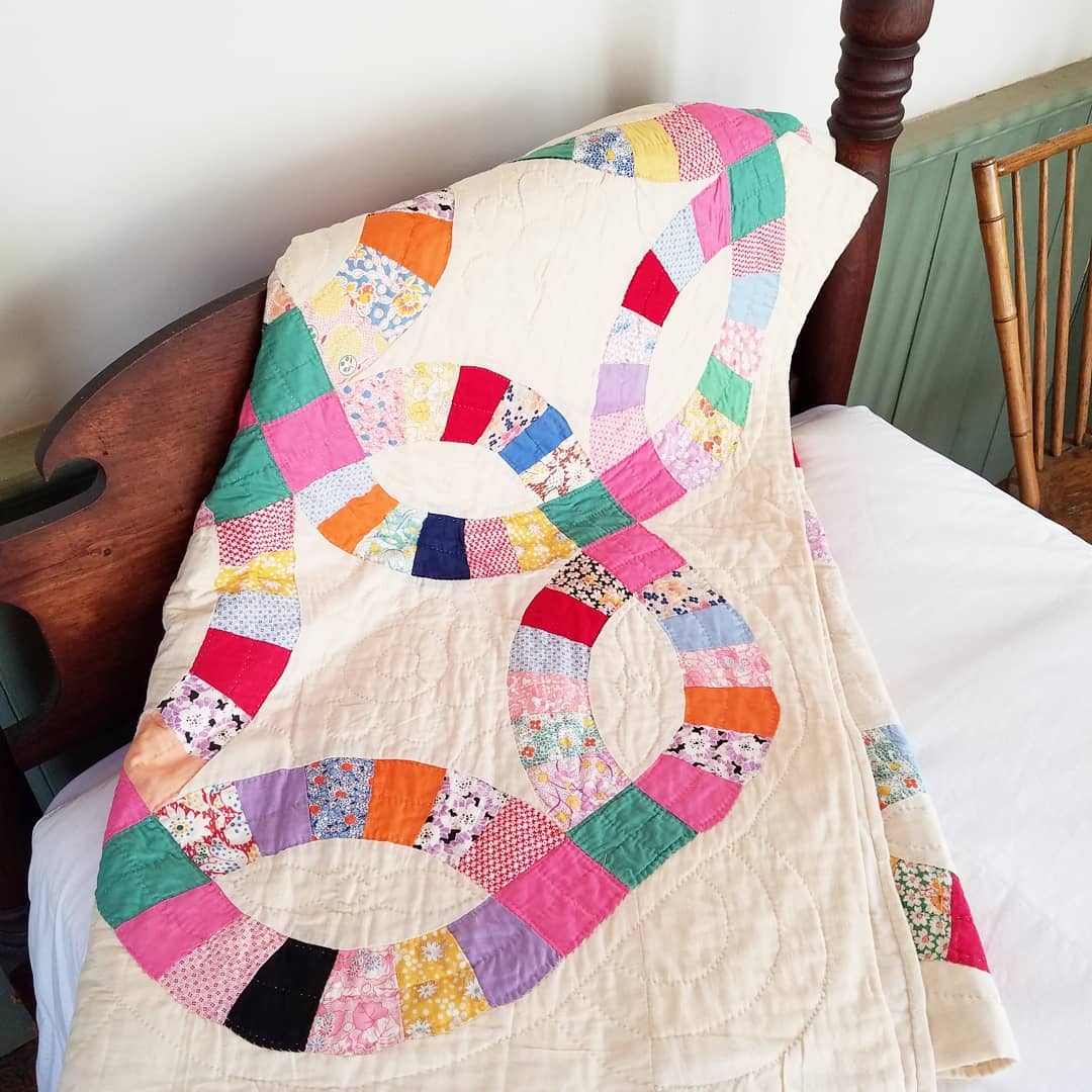 Double Wedding Ring Quilt 5
