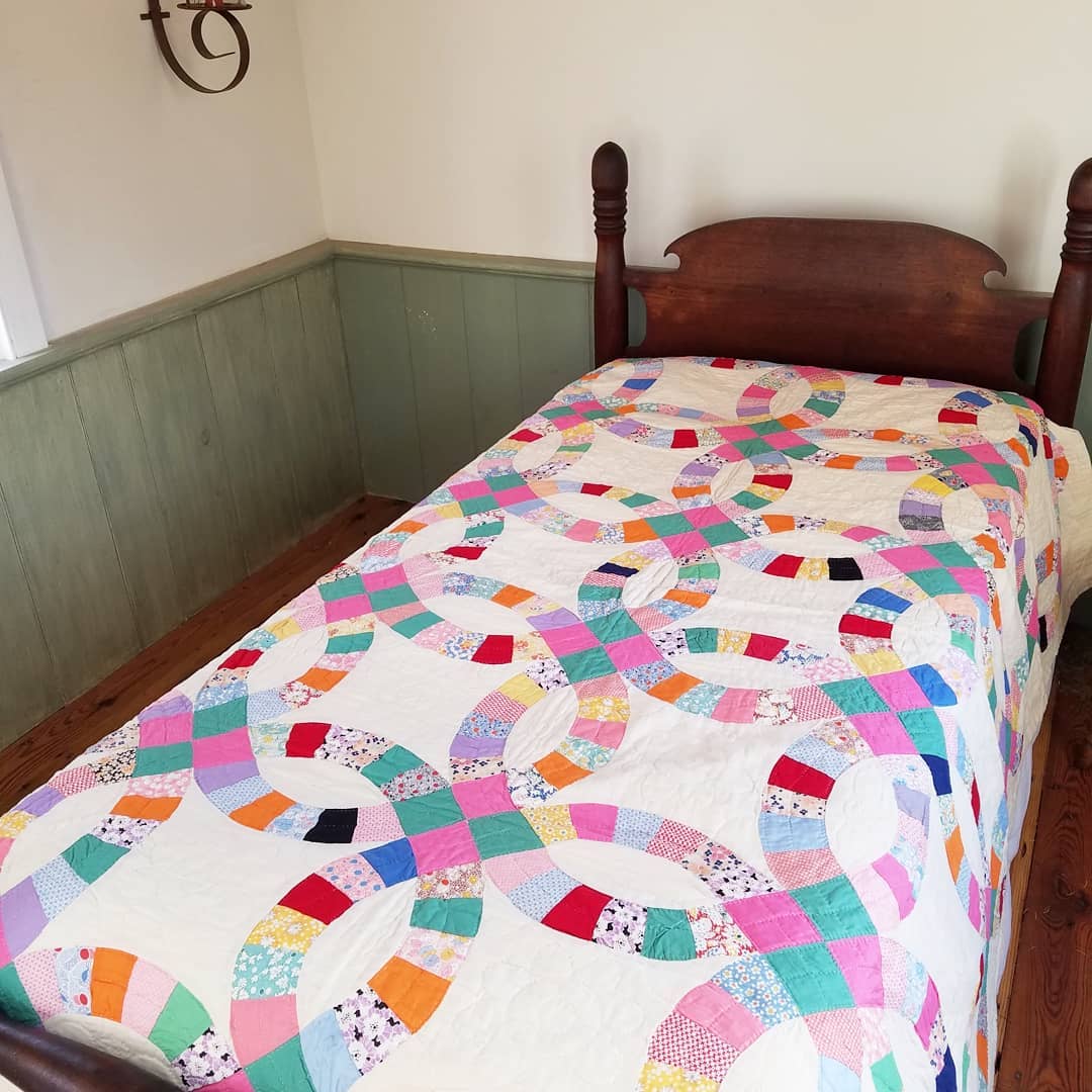 Double Wedding Ring Quilt 5