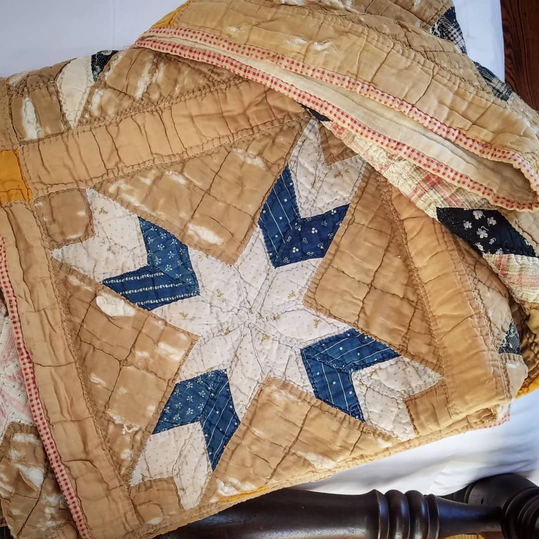 Lazy Daisy Star Quilt