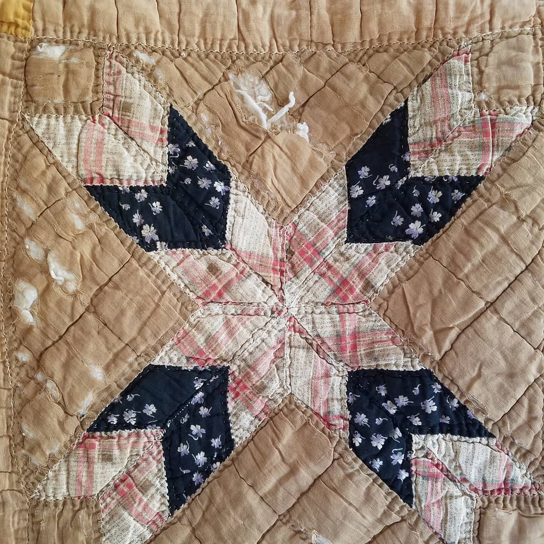 Lazy Daisy Star Quilt