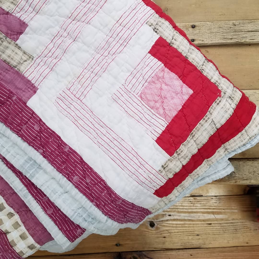 Oversized Log Cabin Quilt