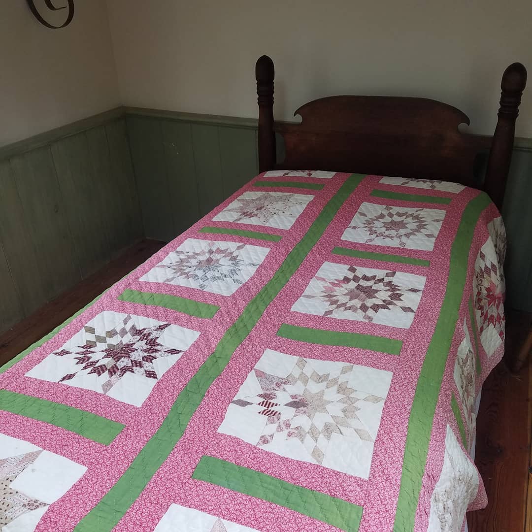 Pink and Green Calico Prairie Star Quilt