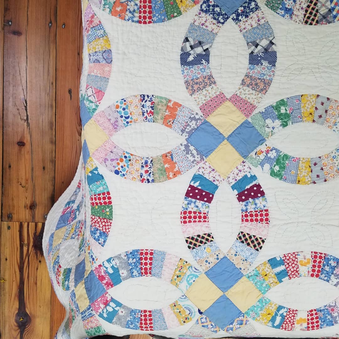 Double Wedding Ring Quilt 4