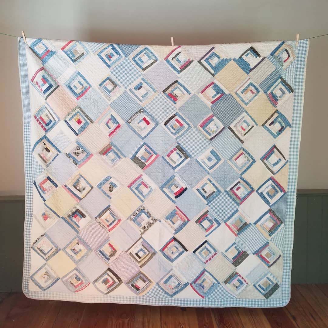 Late 18 Early 1900's Log Cabin Quilt