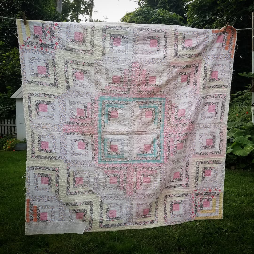 Log Cabin Lap Quilt