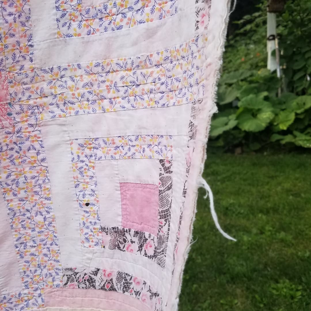 Log Cabin Lap Quilt