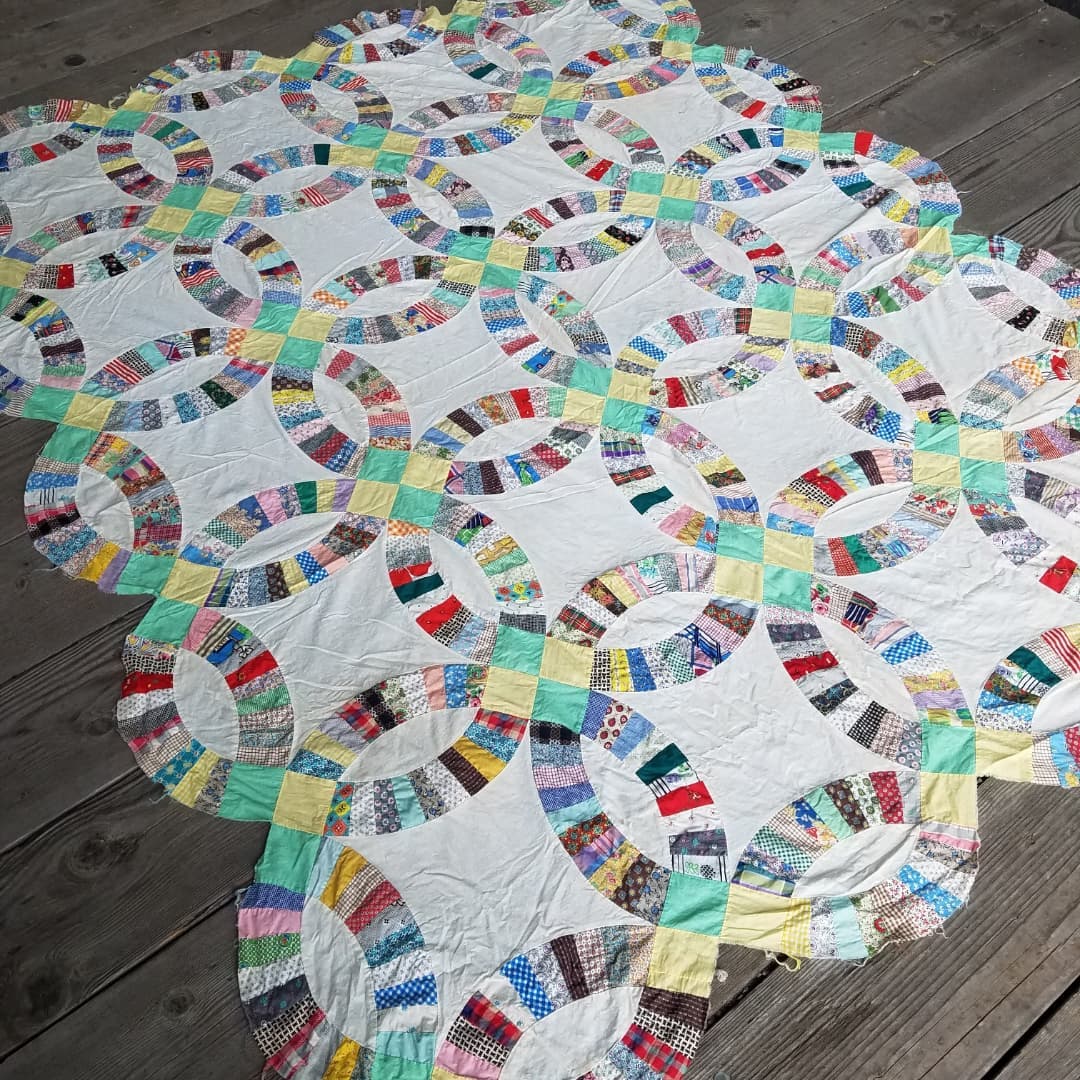 Double Wedding Ring Quilt Top