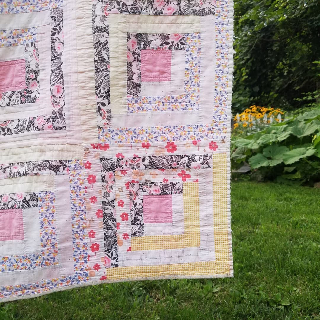 Log Cabin Lap Quilt