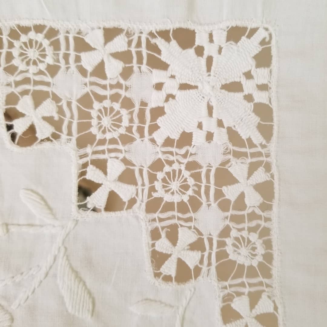 White Cotton Handmade Lace Cloth