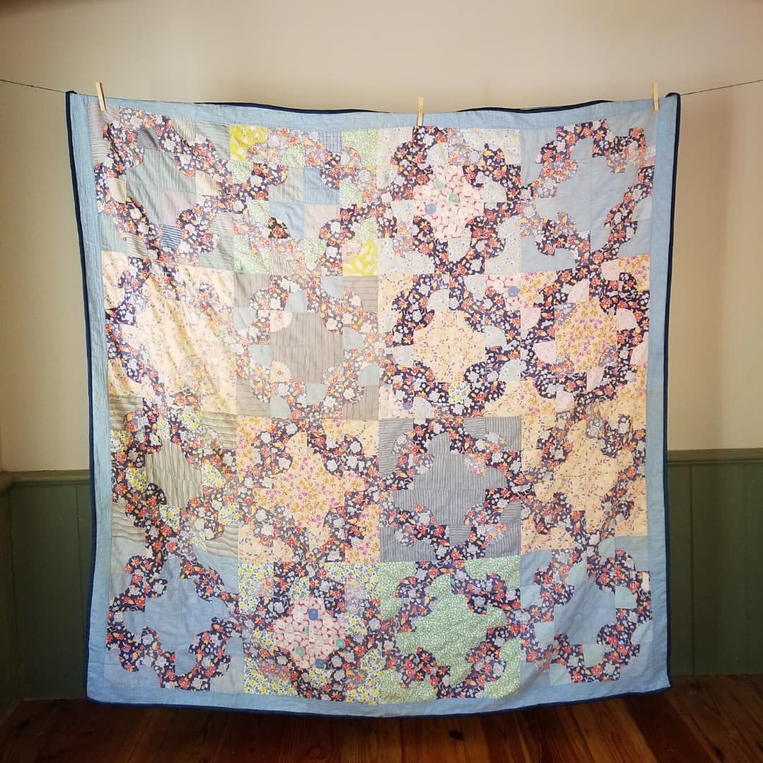 Floral Drunkard's Path Quilt
