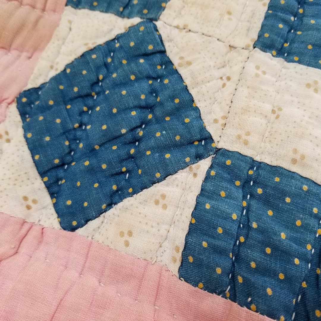 Johnnie Round The Corner Quilt