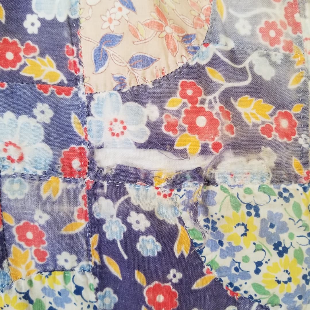Floral Drunkard's Path Quilt