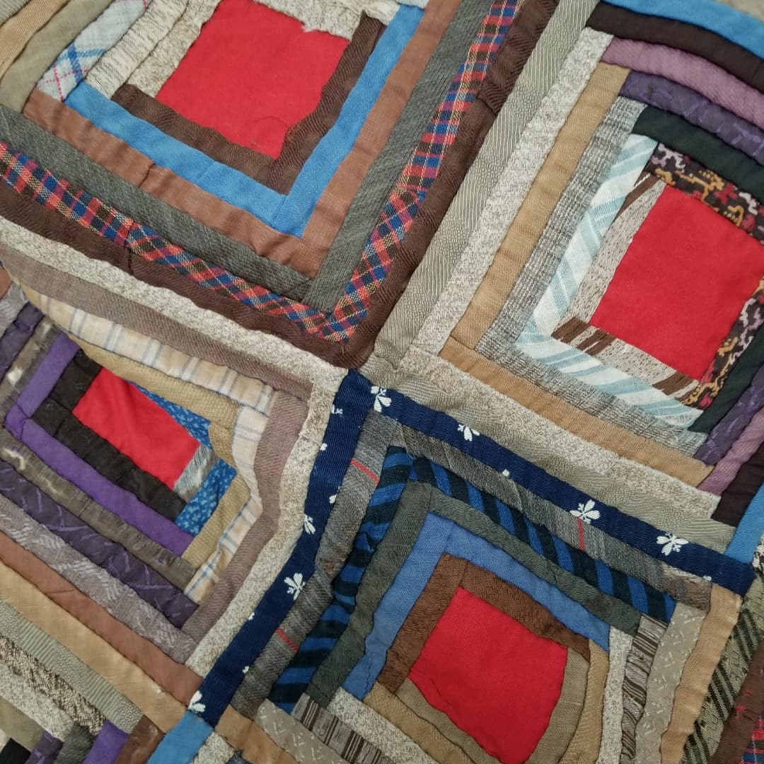 Large Log Cabin Quilt