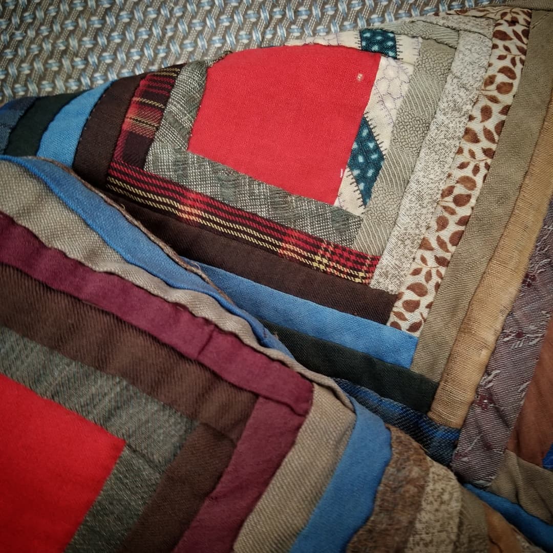 Large Log Cabin Quilt