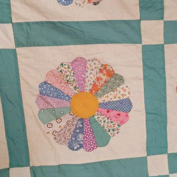Antique Dresden Plate Quilt TOP