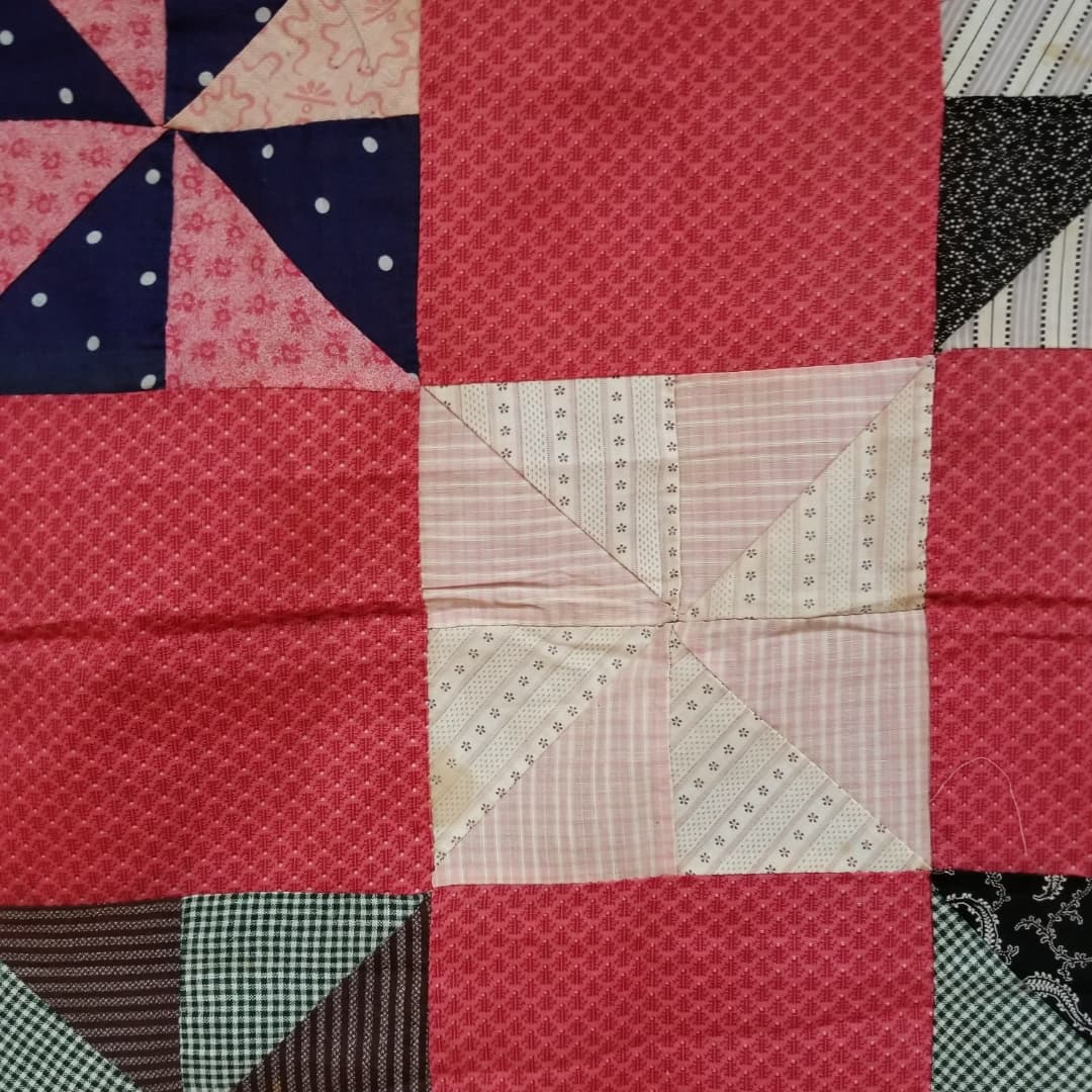 Pinwheel Quit TOP