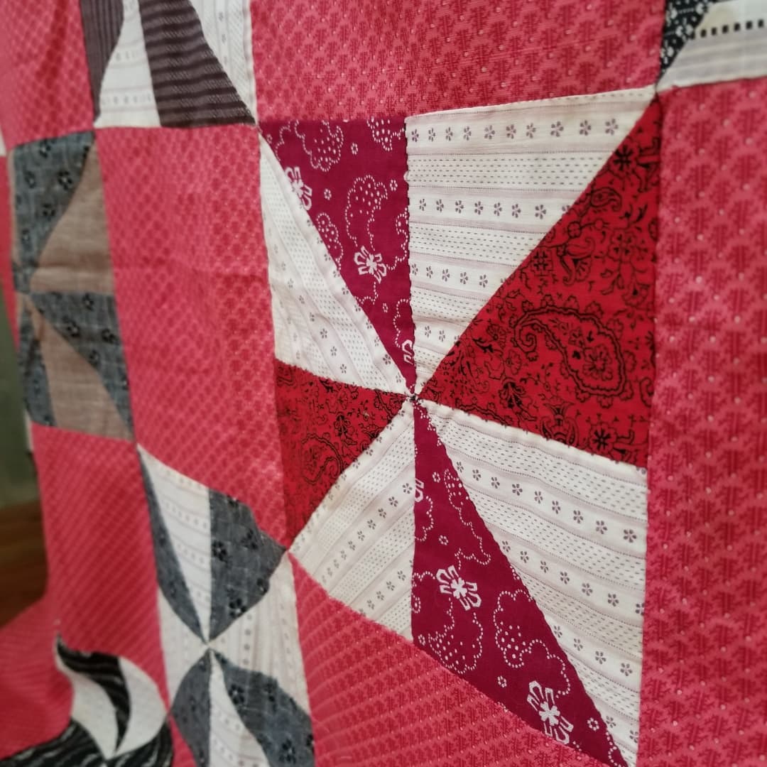 Pinwheel Quit TOP