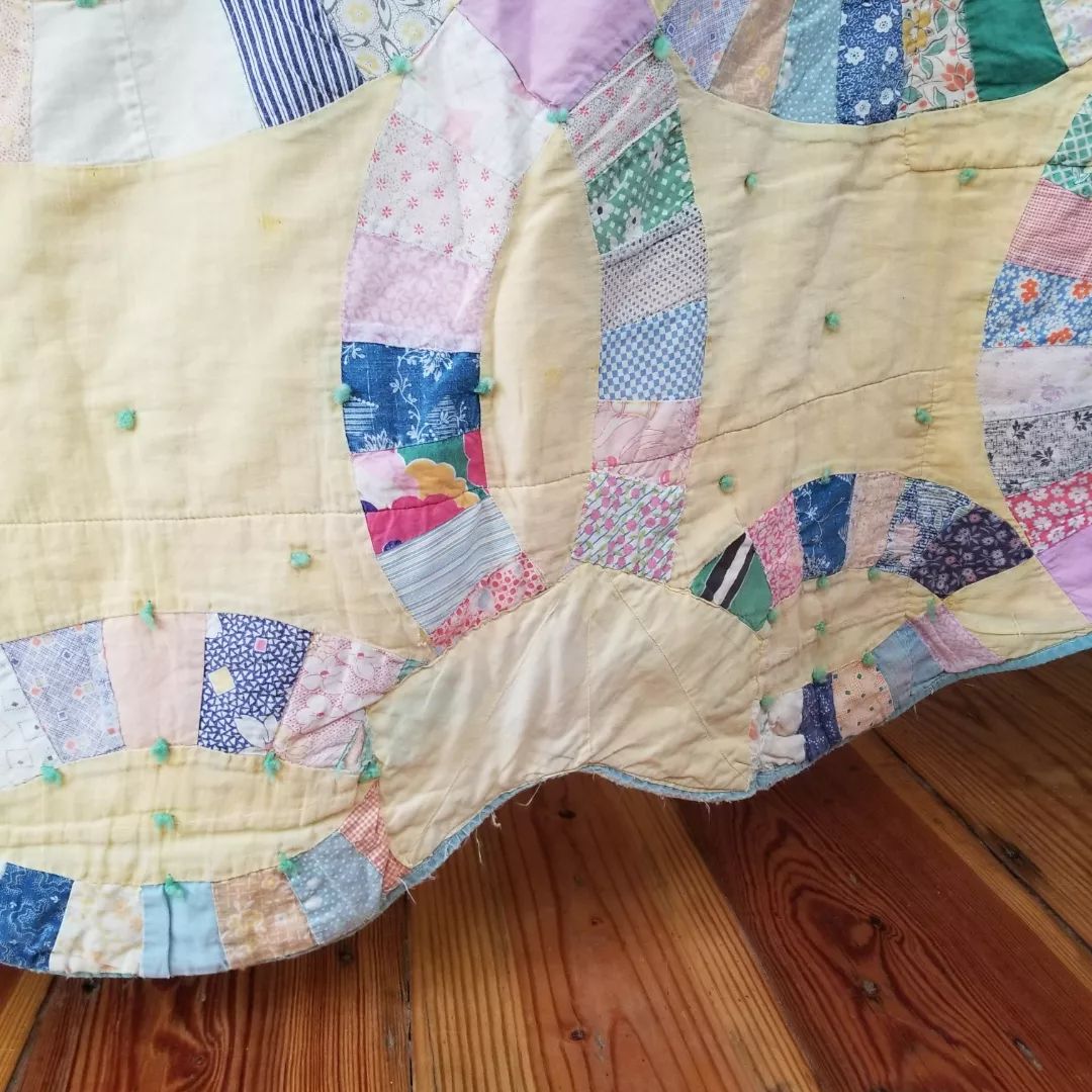 Buttercup Wedding Ring Quilt