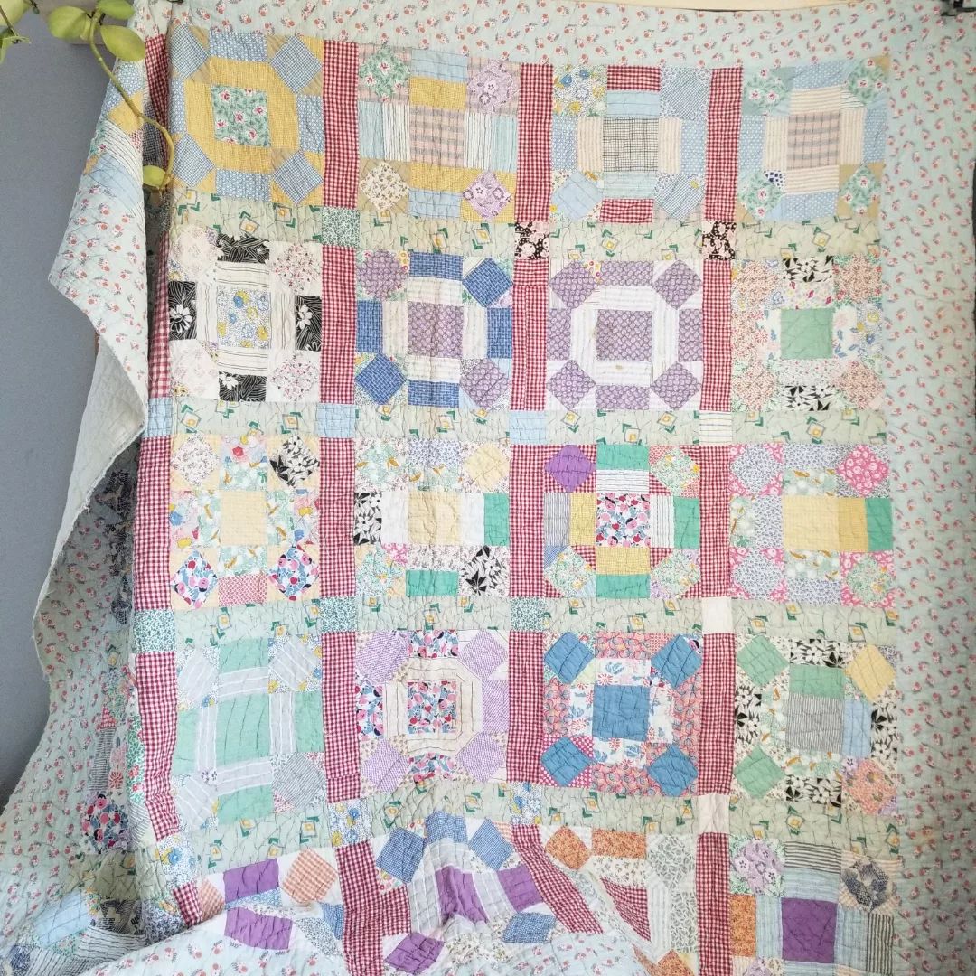 Johnnie Round the Corner Quilt